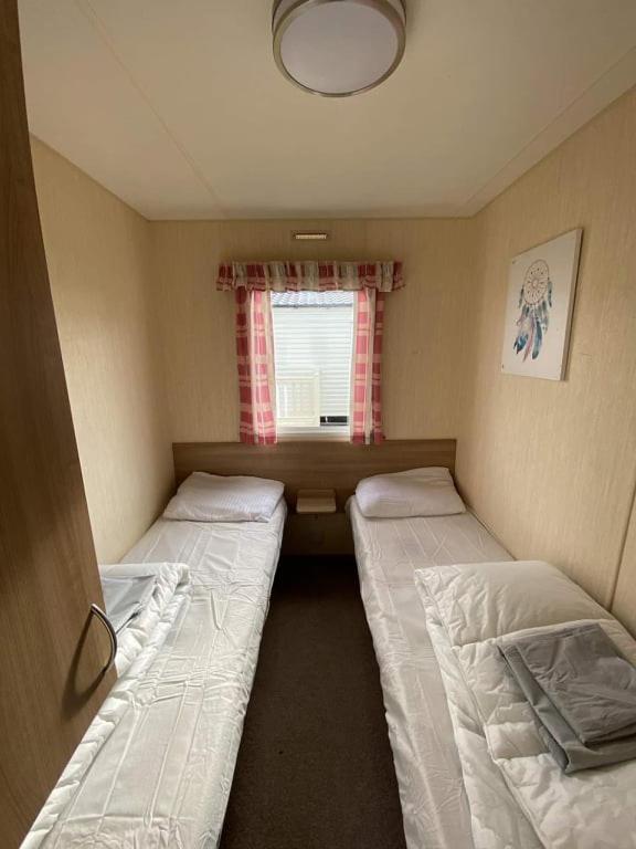 8 Berth Caravan Pg30 Chapel Saint Leonards Exteriör bild