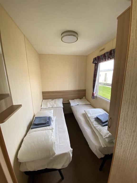 8 Berth Caravan Pg30 Chapel Saint Leonards Exteriör bild